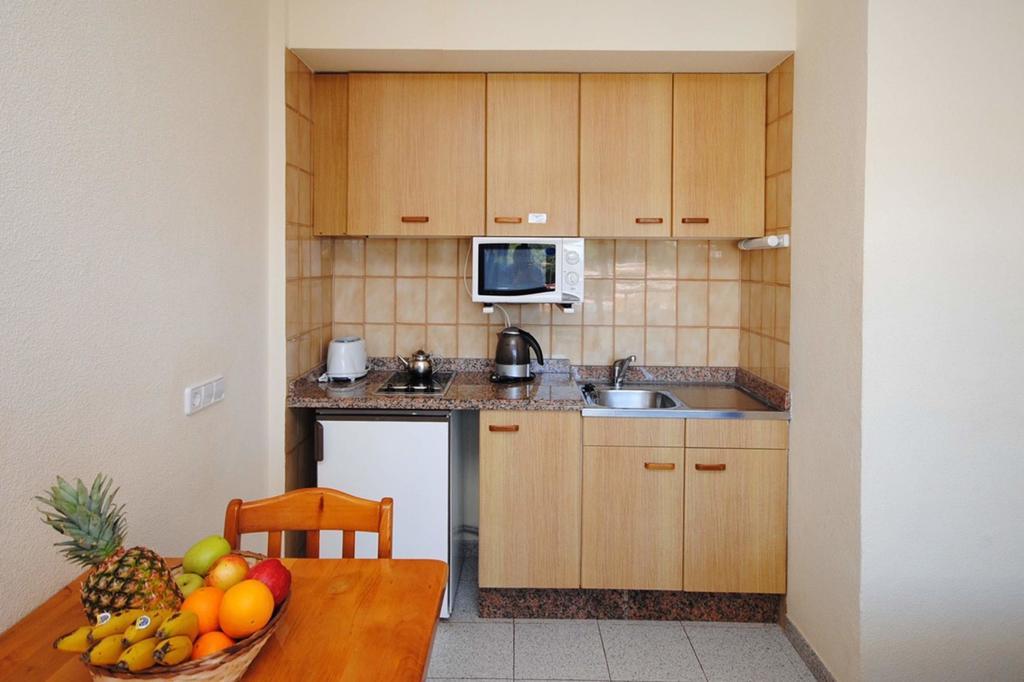 Casa Luis Apartments Santa Eulària des Riu Chambre photo