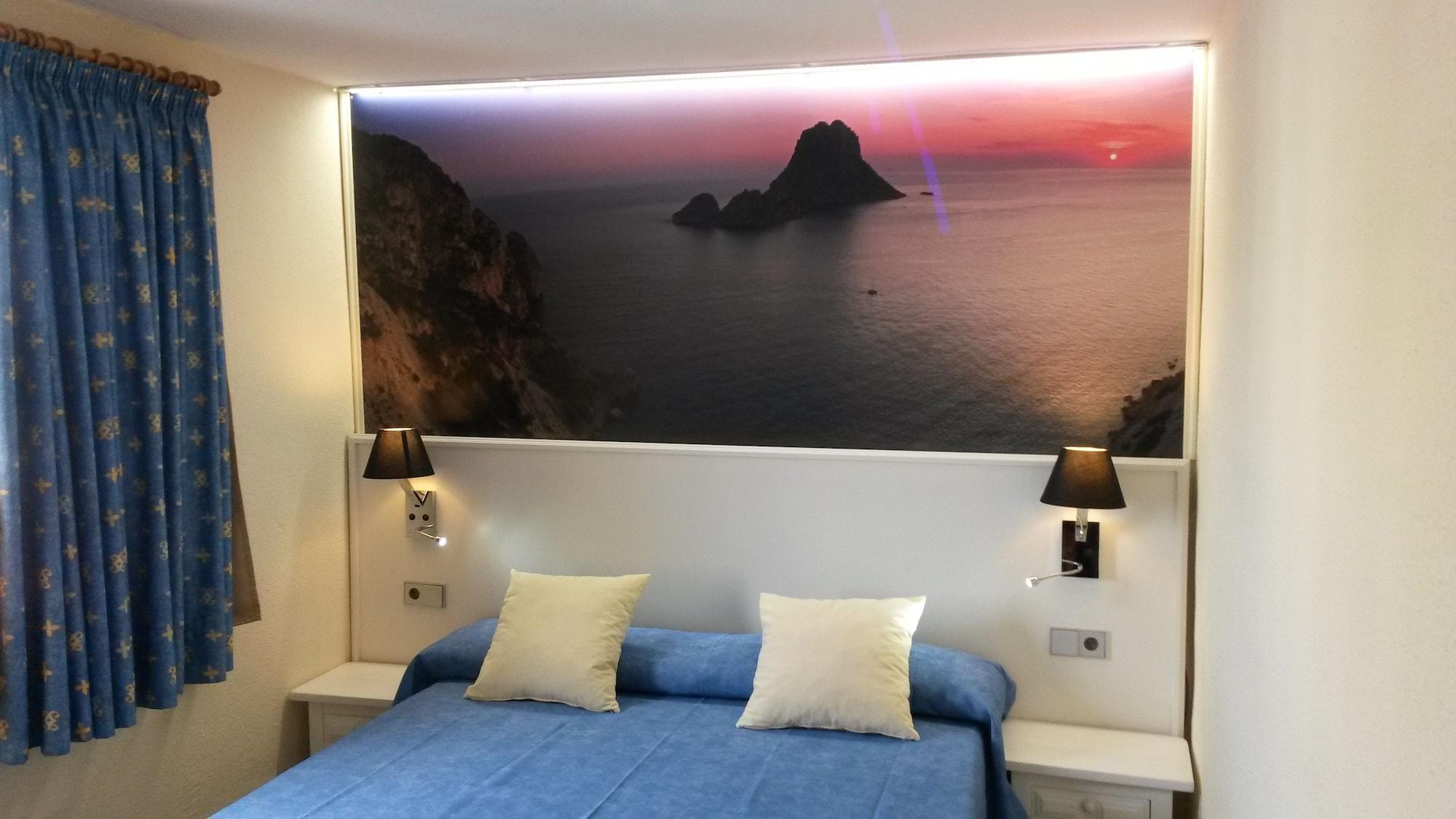 Casa Luis Apartments Santa Eulària des Riu Extérieur photo