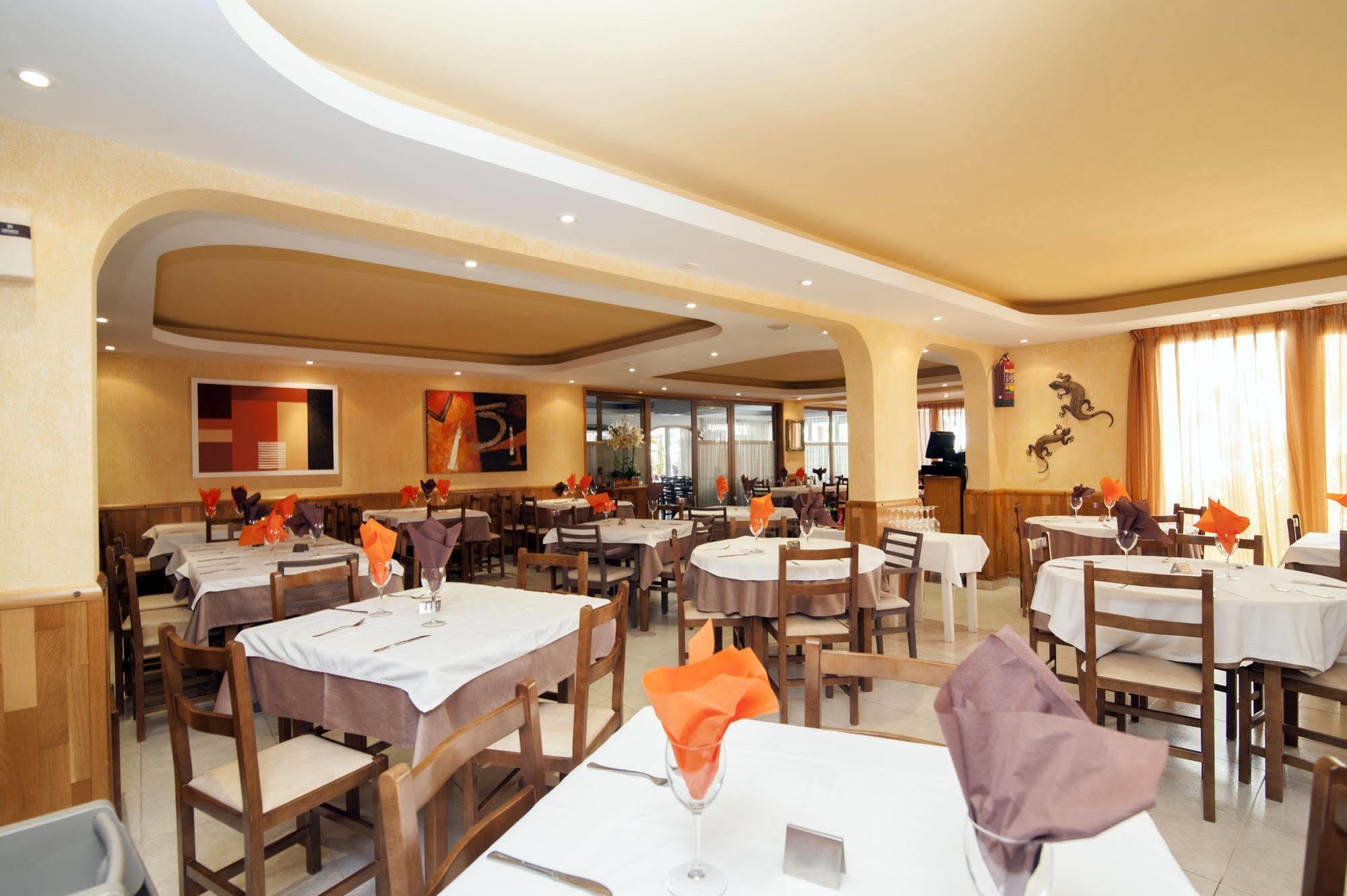 Casa Luis Apartments Santa Eulària des Riu Extérieur photo