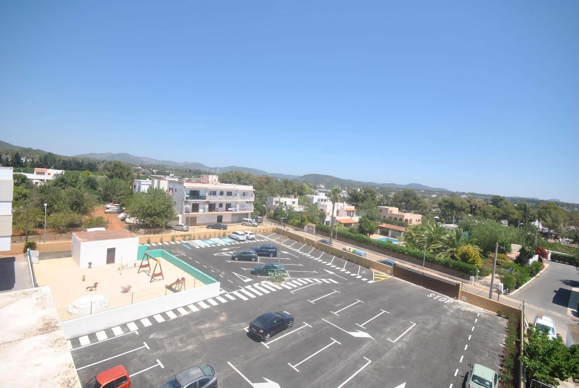 Casa Luis Apartments Santa Eulària des Riu Extérieur photo