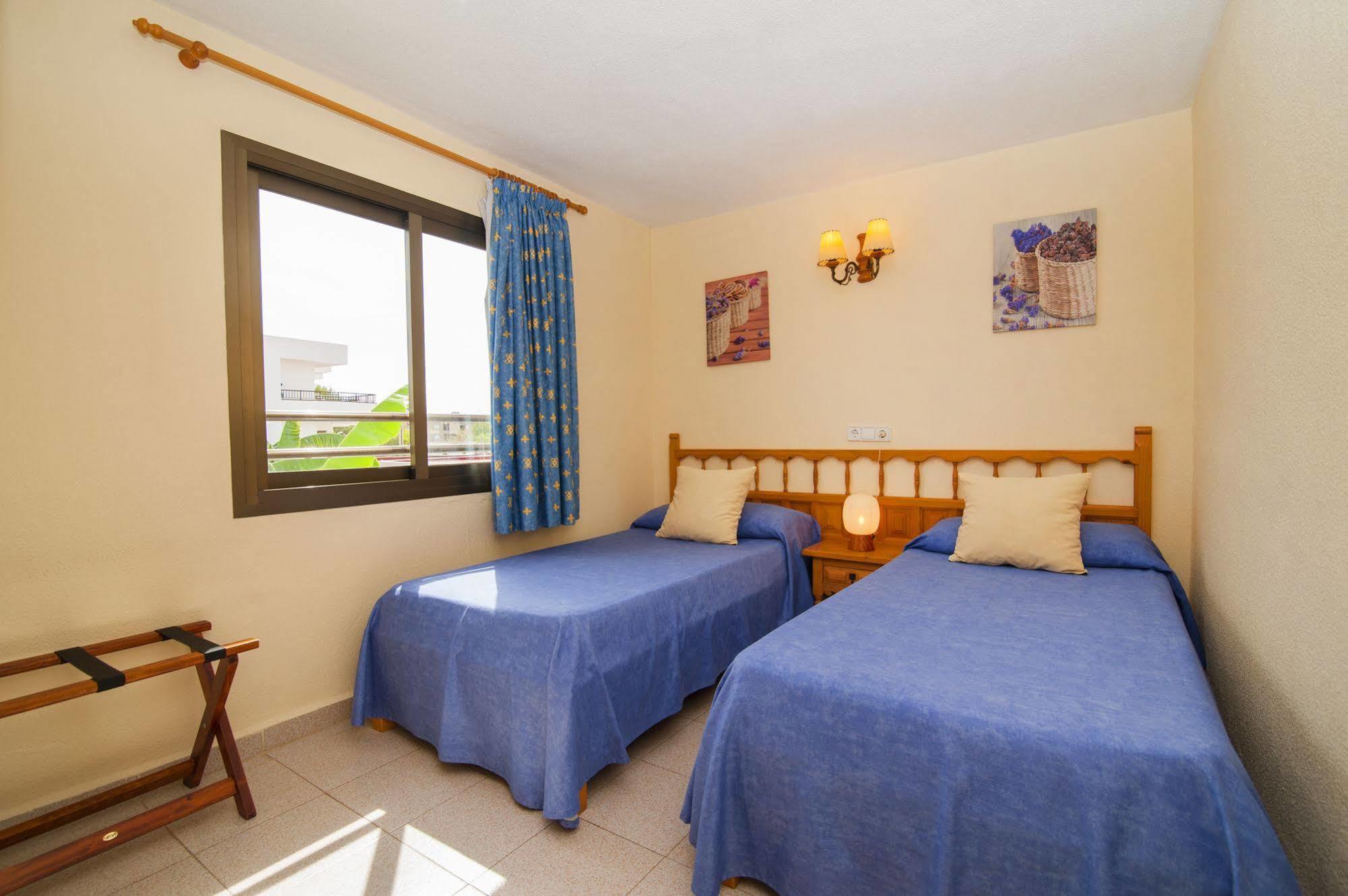 Casa Luis Apartments Santa Eulària des Riu Extérieur photo